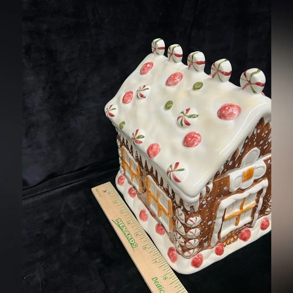 Gingerbread house cookie jar - Picture 5 of 9
